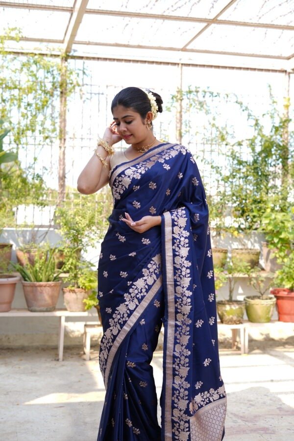 Deep Navy Colour Mushroo Katan Banarasi Saree